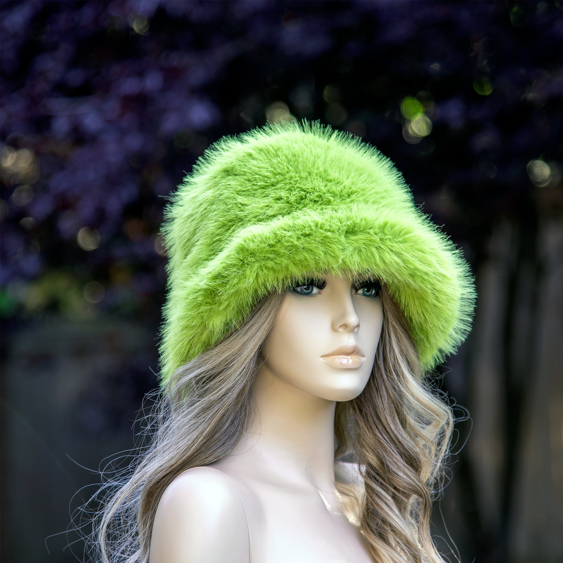 Green faux fur bucket hat
