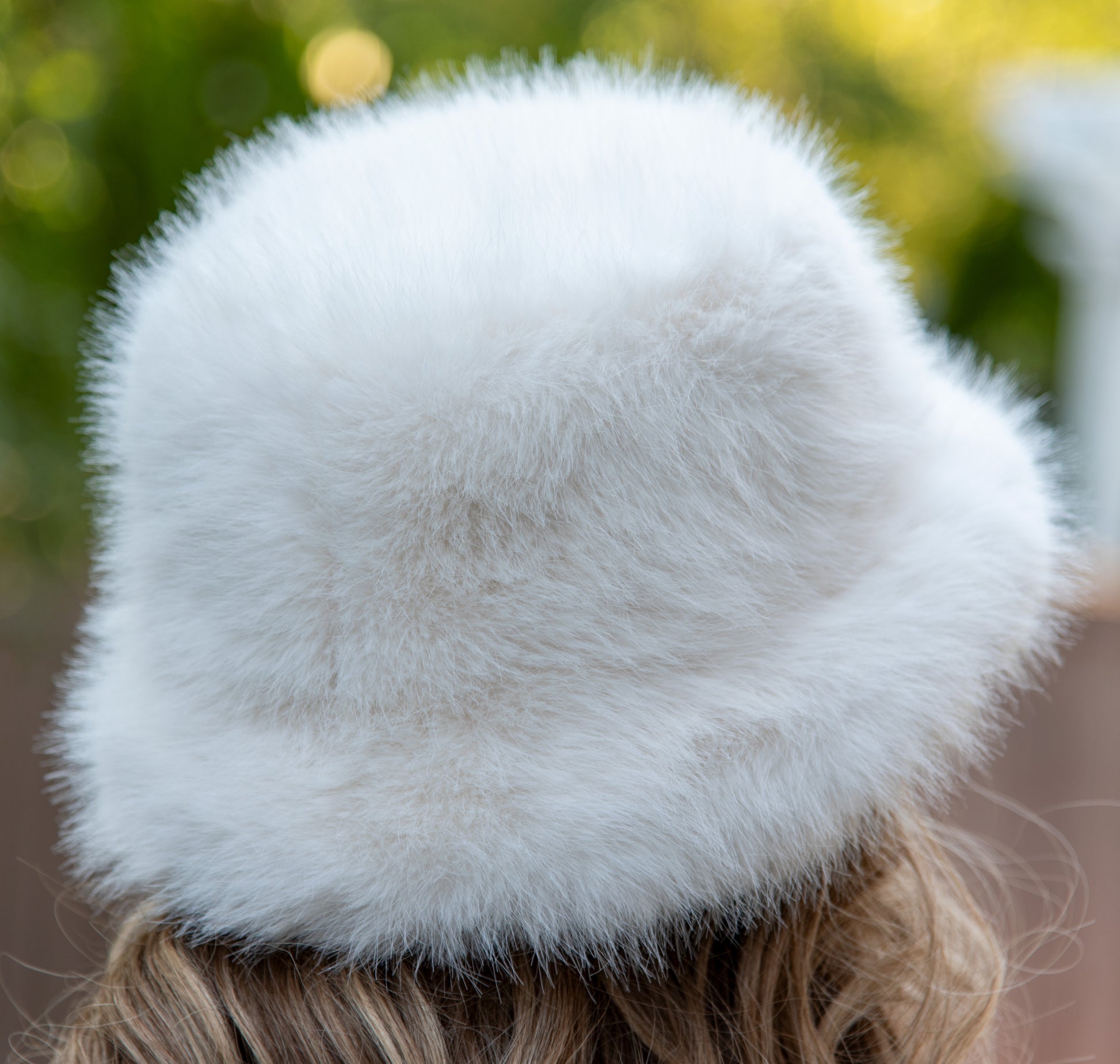White faux fur bucket hat