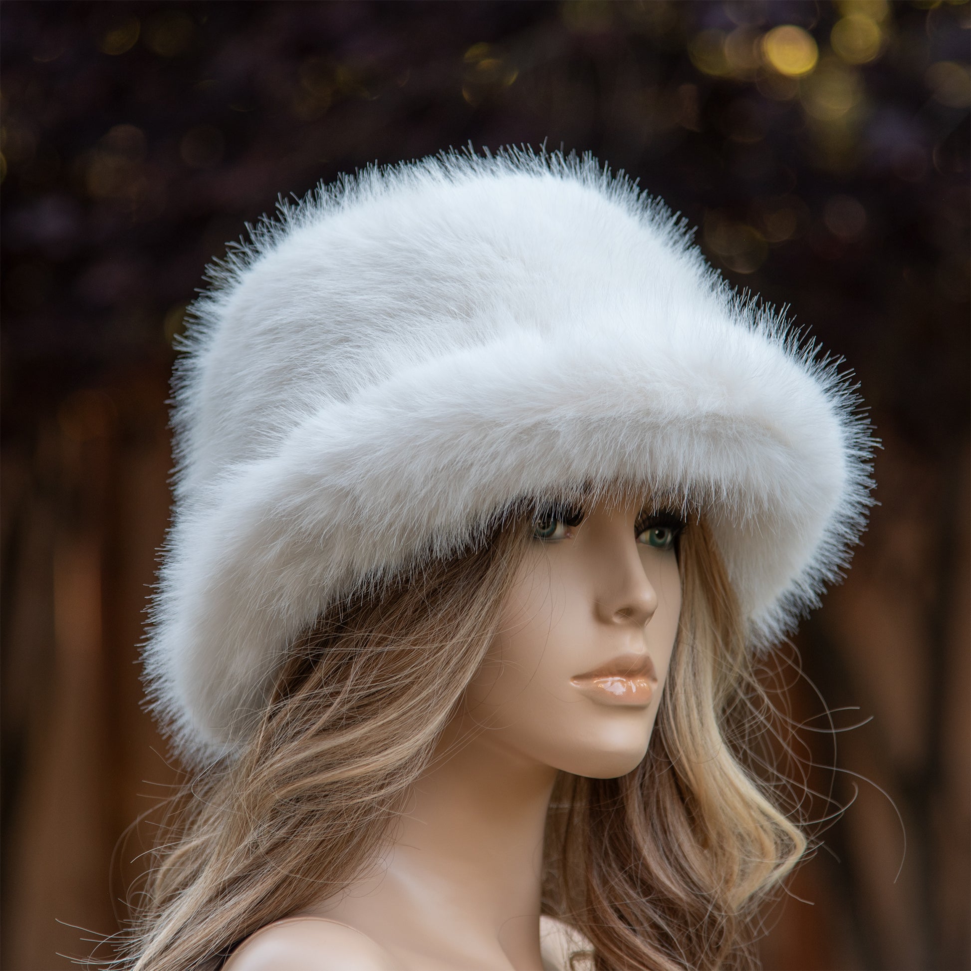 White faux fur bucket hat